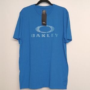 Oakley Men Blue T Shirt Size Large NWT